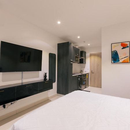 7 Minutes From The Airport - Chic Studio Accra Ngoại thất bức ảnh